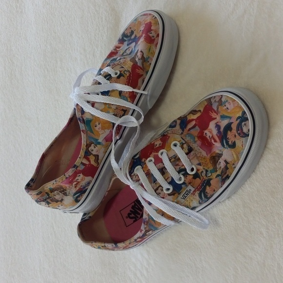 Vans × Disney Rare Authentic Multi Disney Princess Print Shoes Unisex - Picture 3 of 14